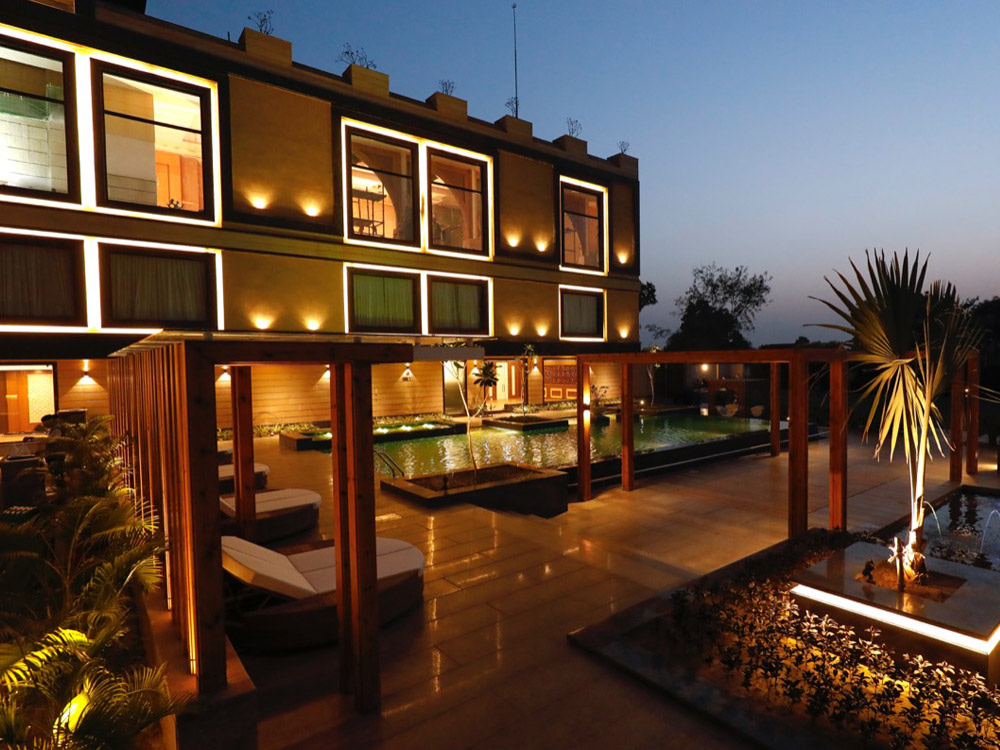 Restaurant - Glass Facade